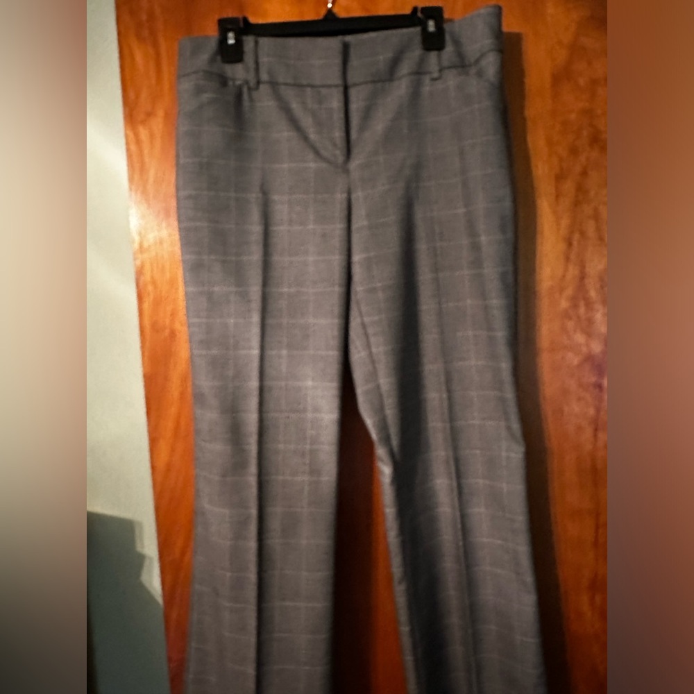 Women’s NY&Co grey/light pink plaid dress pants